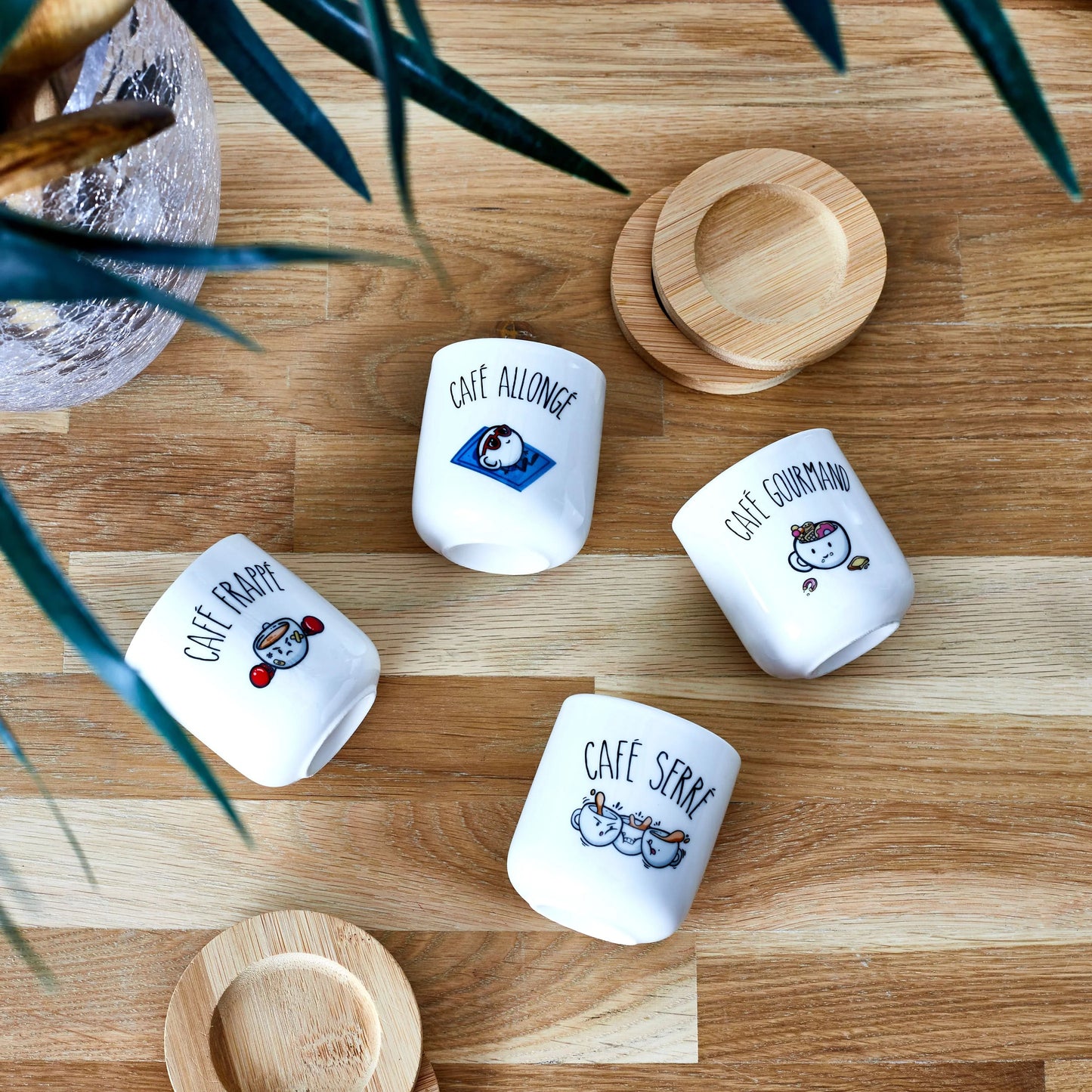 Coffret 4 tasses à café avec leur soucoupe