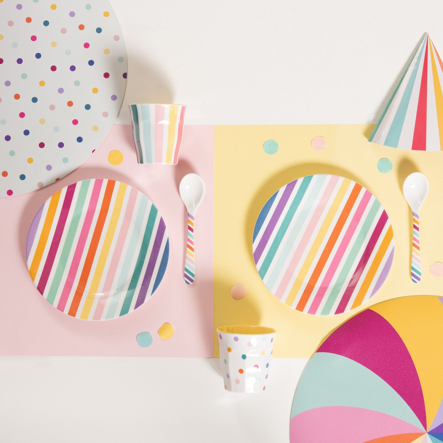 Lot 4 assiettes Festive