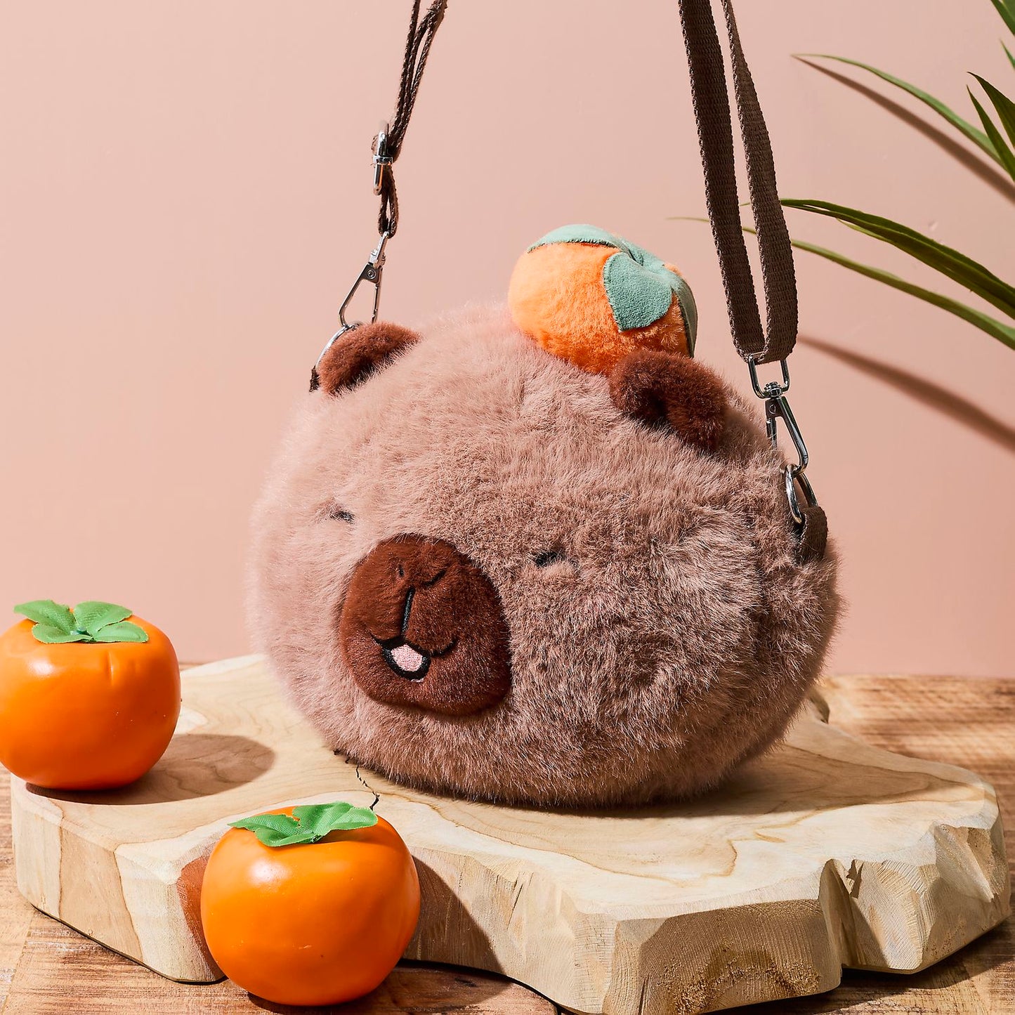 Sac peluche Capybara vibrant