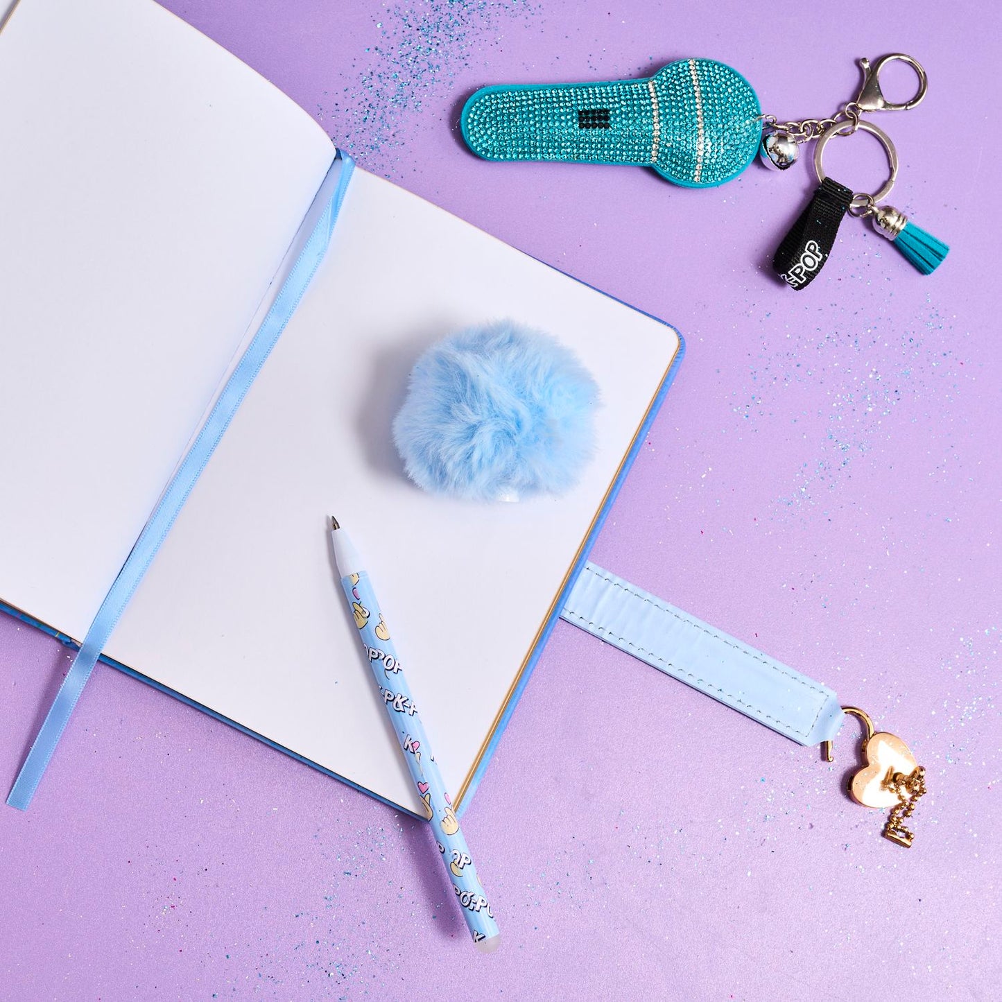 Stylo effaçable pompon K Pop - modèle aléatoire