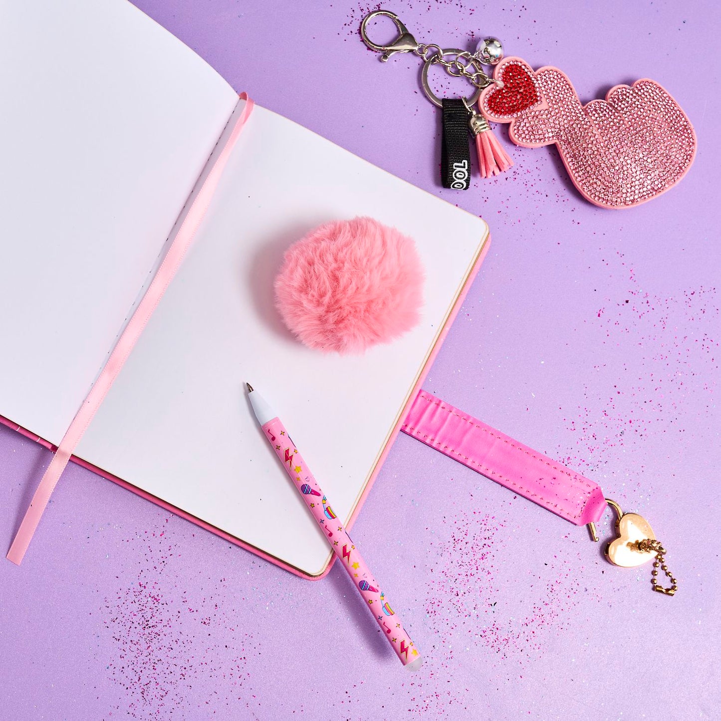 Stylo effaçable pompon K Pop - modèle aléatoire