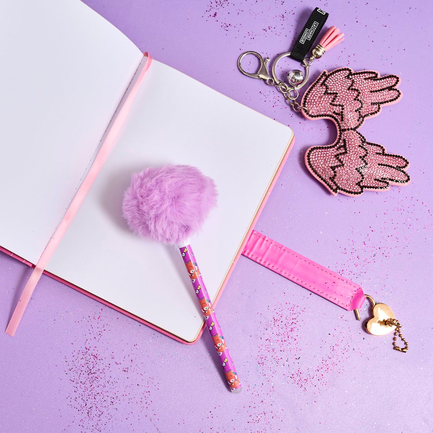 Stylo effaçable pompon K Pop - modèle aléatoire