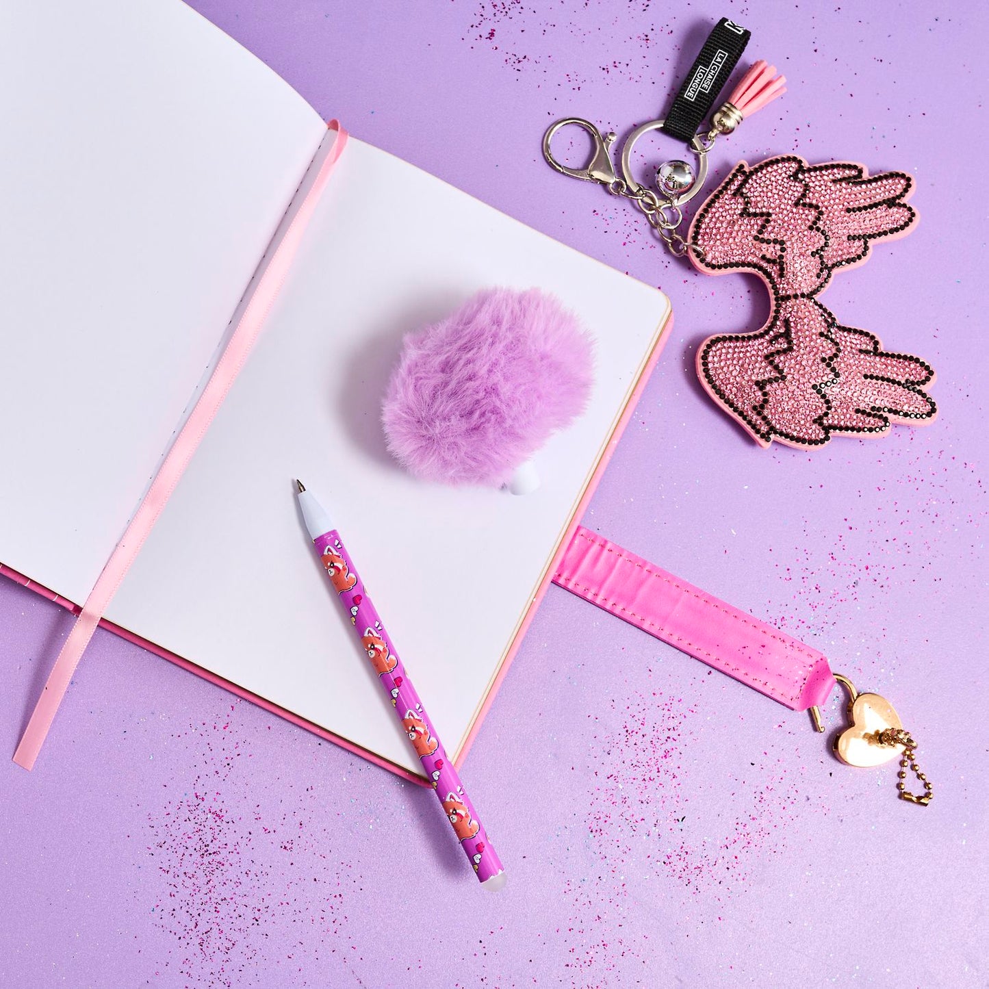 Stylo effaçable pompon K Pop - modèle aléatoire