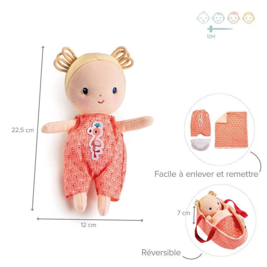 Bébé Anaïs et son couffin