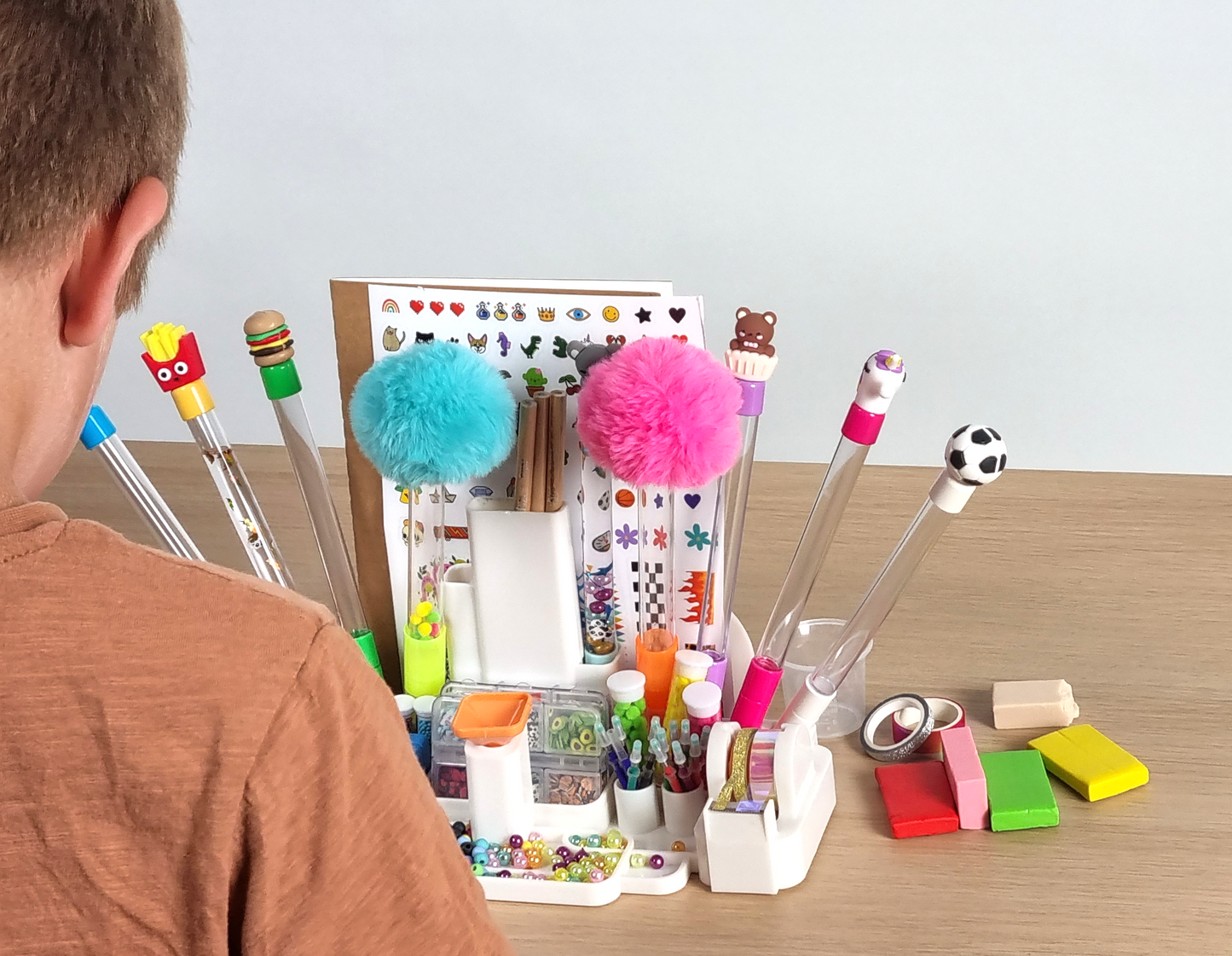 Fabrique à stylos + 1 cadeau 🎁