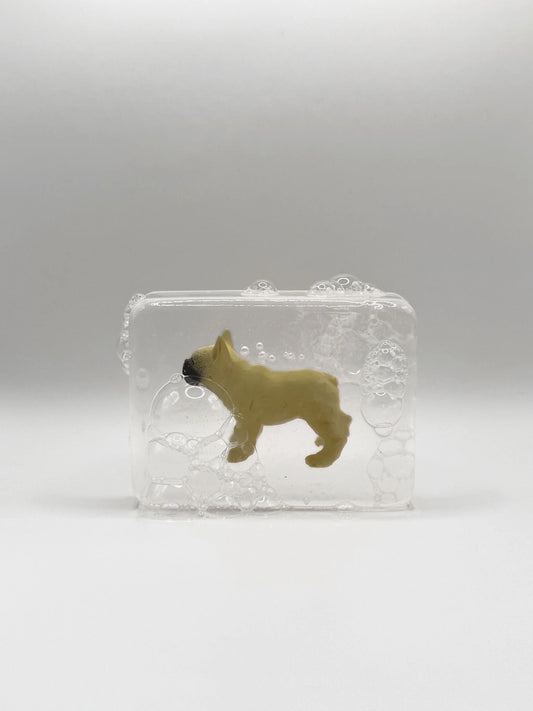 Savon Transparent Artisanal avec Figurine Bouledogue français