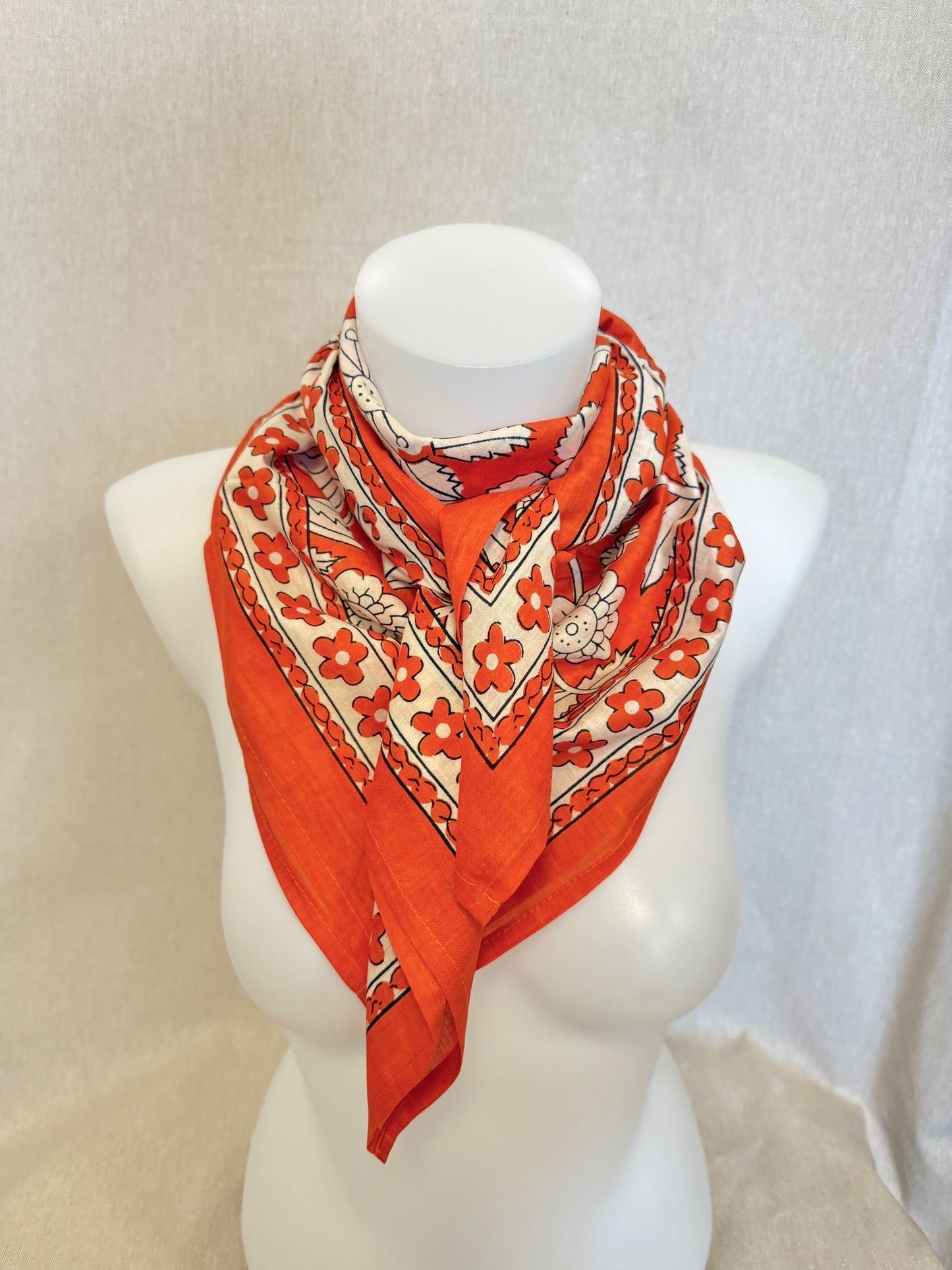 Foulard Carré Bella - Divers Coloris
