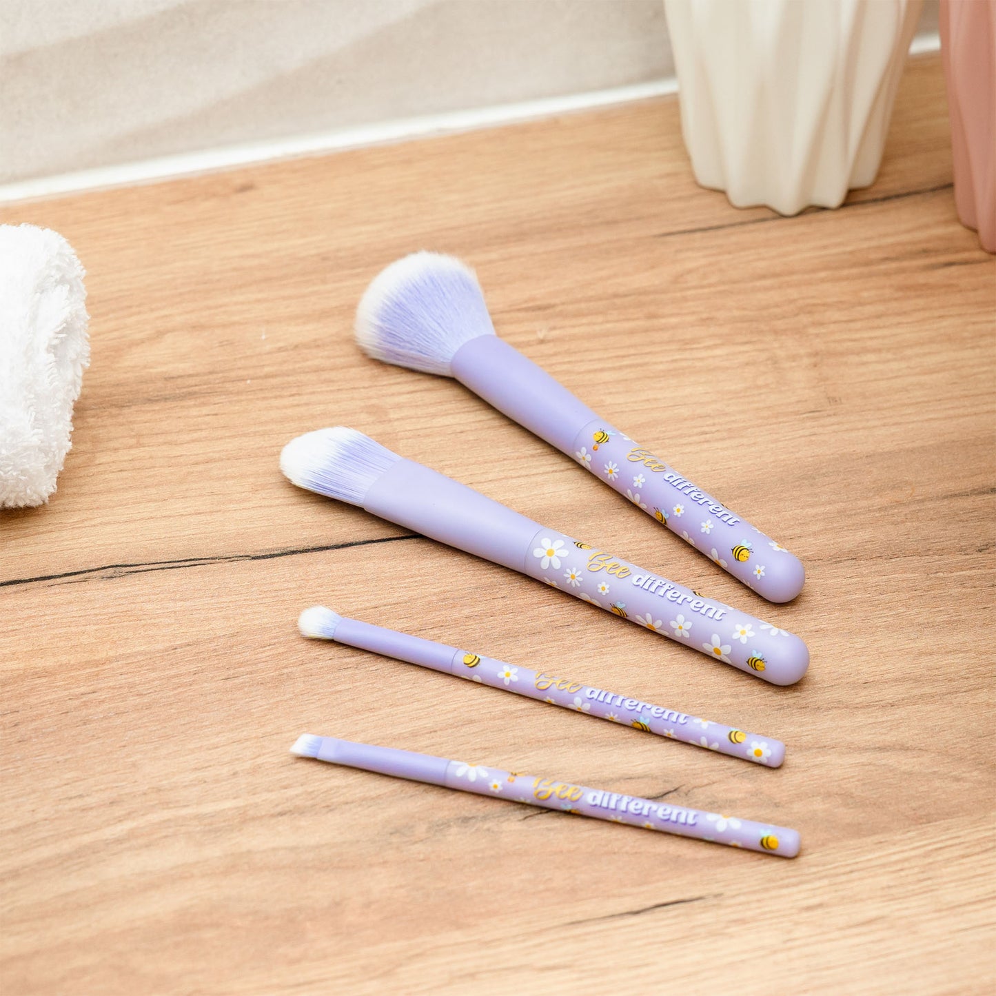 Set de 4 Pinceaux de Maquillage Bee - Oh My Glow!