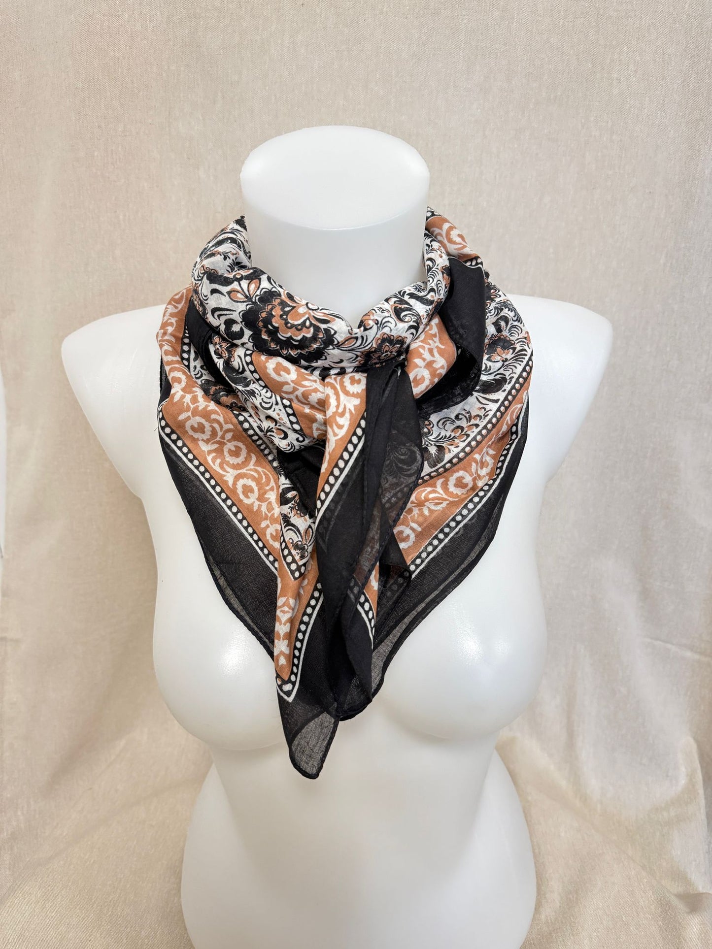 Foulard Carré Petra - Divers Coloris