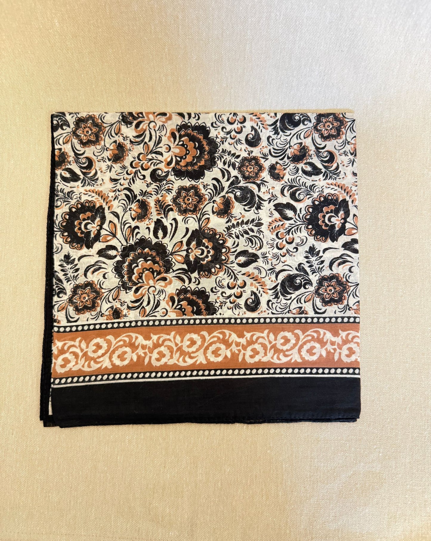 Foulard Carré Petra - Divers Coloris