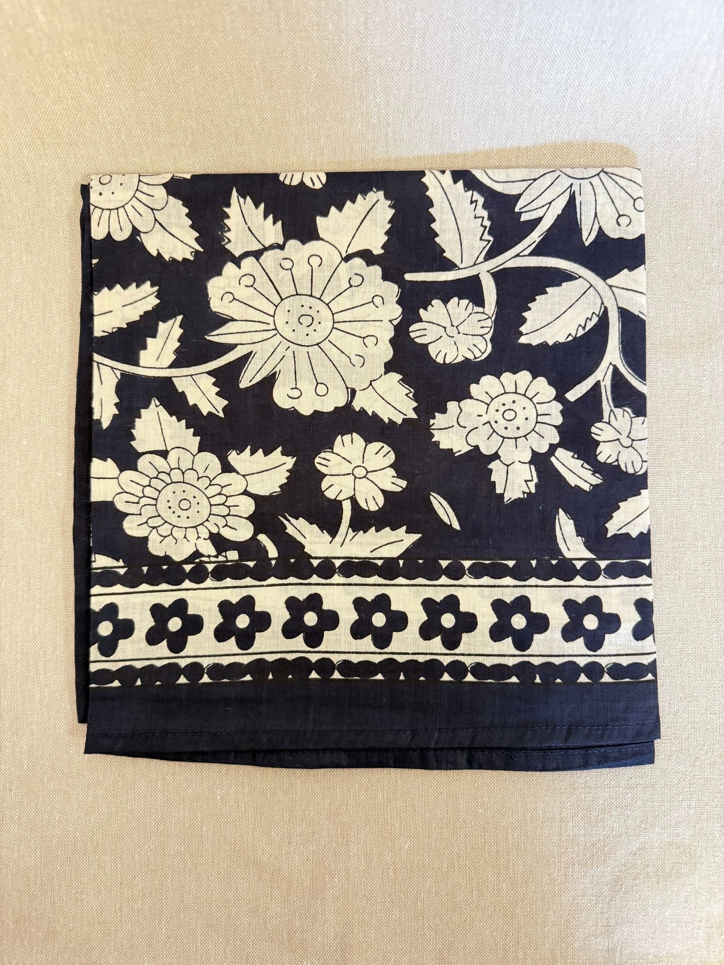 Foulard Carré Bella - Divers Coloris